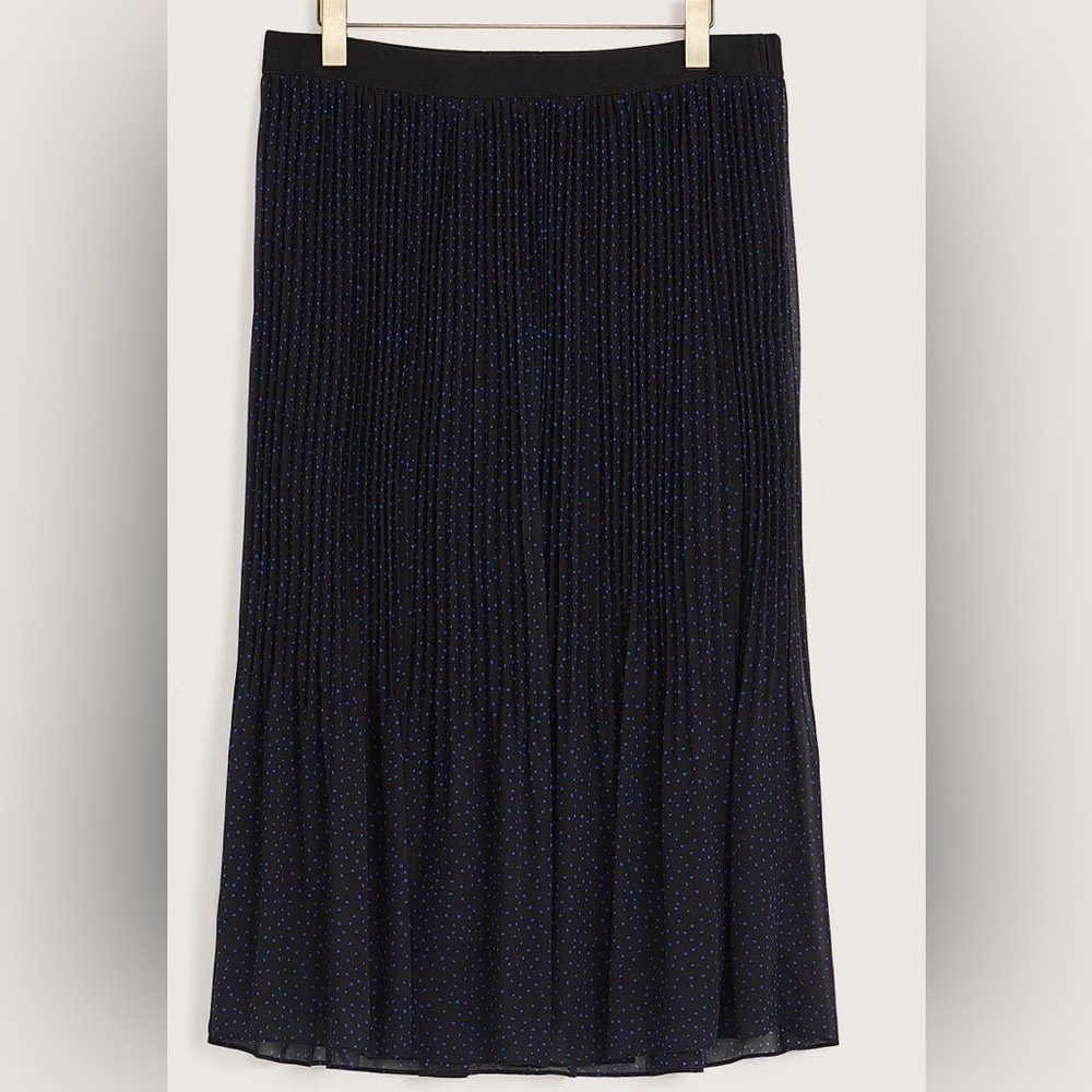 26W Pull On Pleated Chiffon Skirt with Subtle Blue Polka Dot Print:New With Tags - Picture 4 of 15